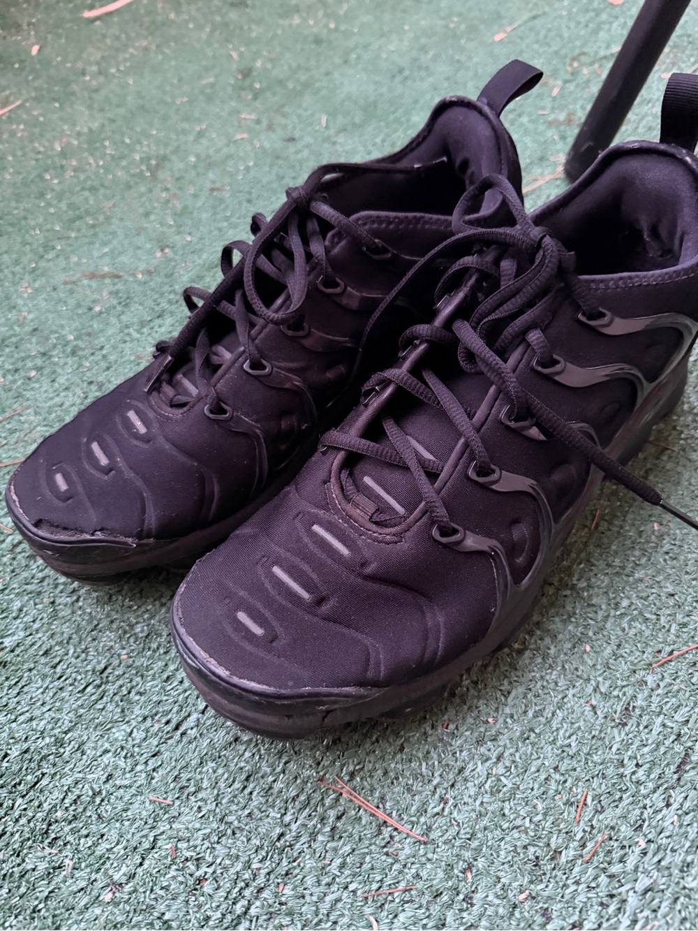 Men's Black Athletic Sneakers - All-Black Performance Shoes